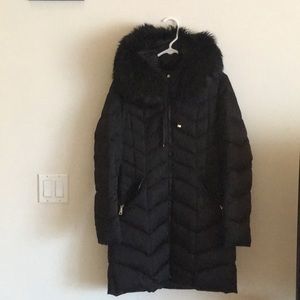 T Tahari winter coat. Detachable fur.